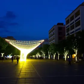 Festival de luzes transforma espaços públicos de Uberlândia festival de luzes